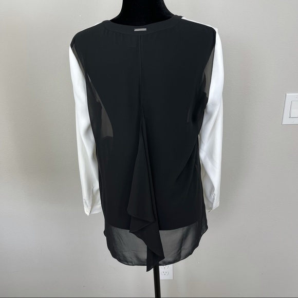 Chico’s Black Label Black White Cutout back Blouse - Picture 14 of 17